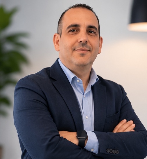 Maurizio Lorenzo Melucci, fondatore di Elite Agency Web, sviluppa prodotti e servizi digitali, siti web professionali e soluzioni digitali per professionisti, aziende, startup e chi desidera realizzare progetti digitali orientati ai risultati.